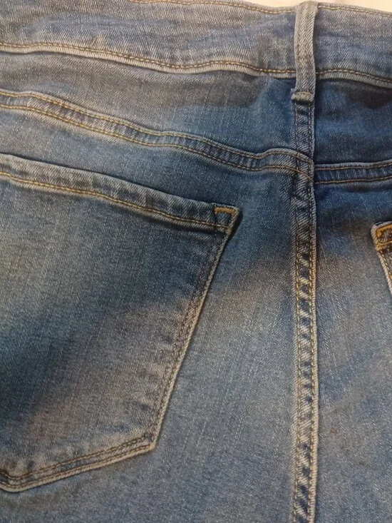 Old Navy Women's Blue Jeans Size 12 - Picture 3 of 6